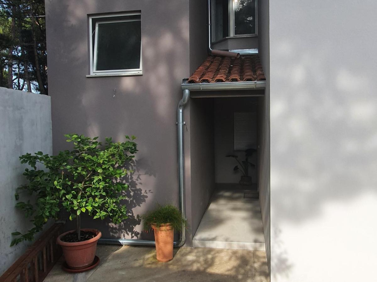 Apartman Tika พูลา ภายนอก รูปภาพ